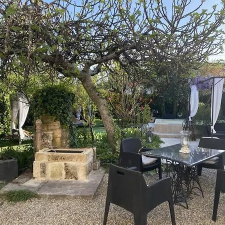 With Charm, Le Figuier Vignonet