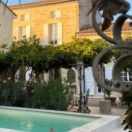 With Charm, Le Figuier Apartment *