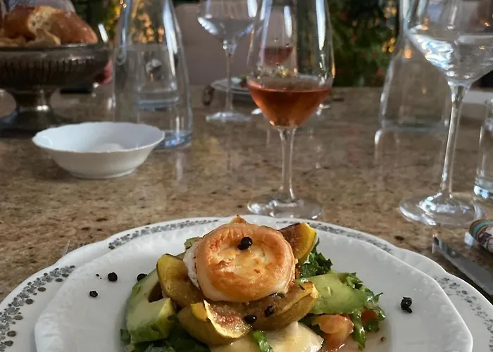 With Charm, Le Figuier Lejlighed *