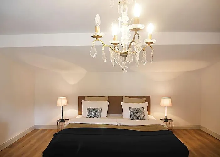 With Charm, Le Figuier Lejlighed Vignonet