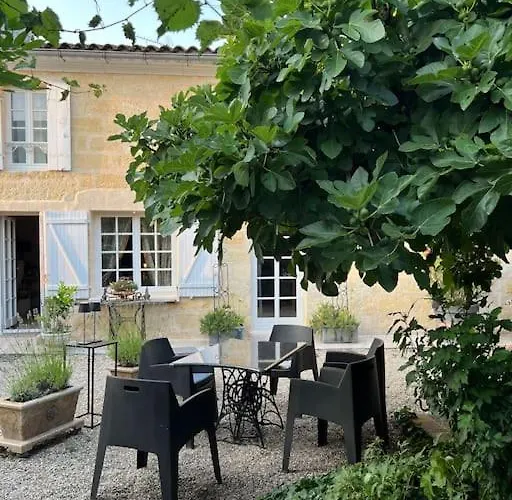 With Charm, Le Figuier