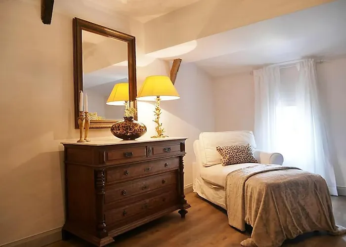 With Charm, Le Figuier